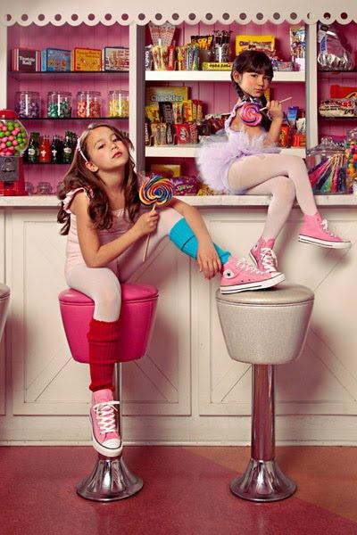 Christmas time moodboard: Candy shop! CandyShop-3