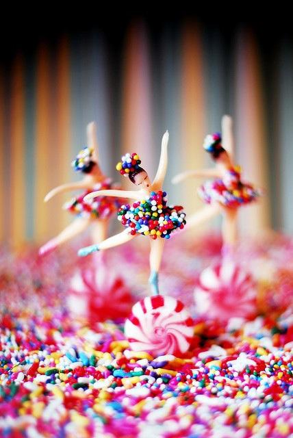 Christmas time moodboard: Candy shop! CandyShop-8
