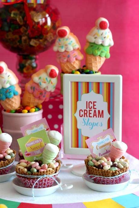 Christmas time moodboard: Candy shop! CandyShop-6