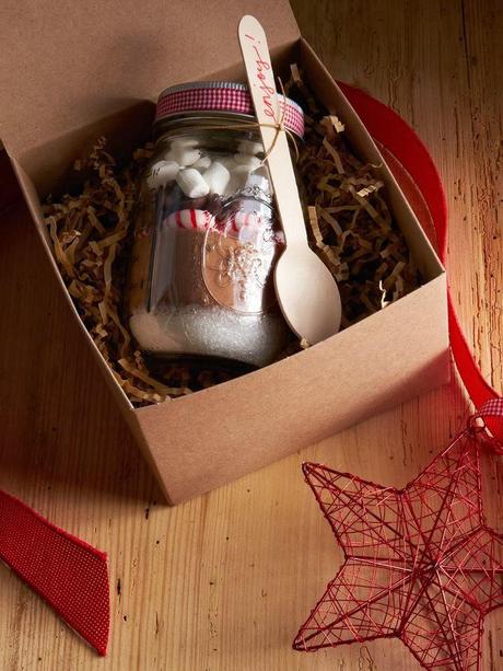 Gift in a jar: Il regalo di Natale fai da te nel vaso totalmente low cost