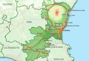 La costa Siciliana con l'Etna e il tratto di mare di fronte a Riposto