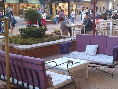 Uno città in uno stato così penoso che quando passi qualche giorno a Sofia provi invidia... Uno città in uno stato così penoso che quando passi qualche giorno a Sofia provi invidia...