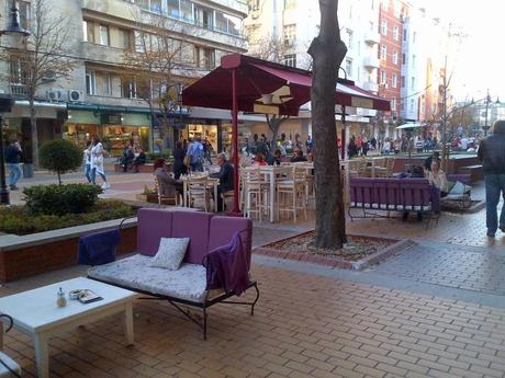 Uno città in uno stato così penoso che quando passi qualche giorno a Sofia provi invidia... Uno città in uno stato così penoso che quando passi qualche giorno a Sofia provi invidia...