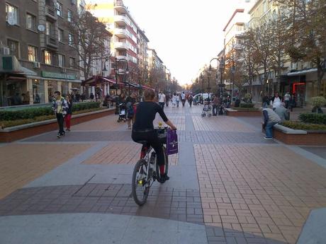 Uno città in uno stato così penoso che quando passi qualche giorno a Sofia provi invidia... Uno città in uno stato così penoso che quando passi qualche giorno a Sofia provi invidia...