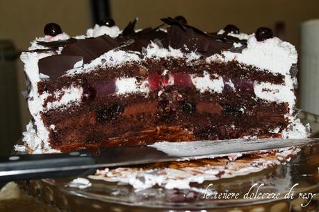 Schwarzwälder Kirschtorte - la torta Foresta Nera dedicata al nostro amico Angelo...ed anche a me!!