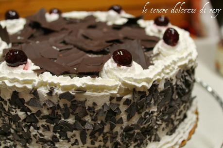 Schwarzwälder Kirschtorte - la torta Foresta Nera dedicata al nostro amico Angelo...ed anche a me!!