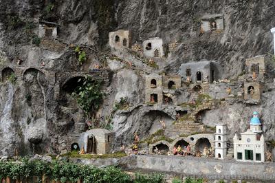 Ti piace o'Presepe...?  ecco quello di Fornillo a Positano...