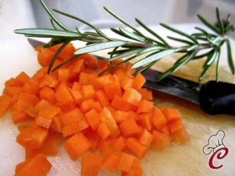 Polpettine di quinoa rossa con carote, ricotta e nocciole: tanti piccoli scrigni di sana bontà