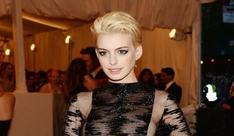 anne hathaway blonde