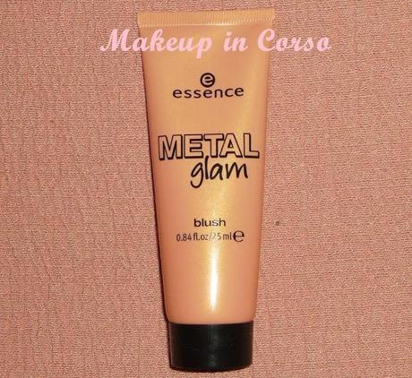 Gold Topper e Blush Metal Glam By Essence Gold Topper e Blush Metal Glam By Essence