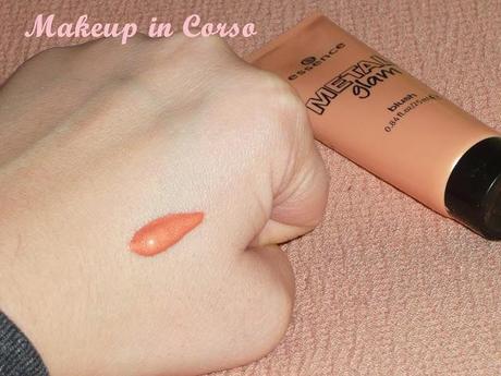 Gold Topper e Blush Metal Glam By Essence Gold Topper e Blush Metal Glam By Essence