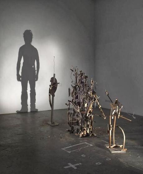 Le sculture d'ombra di Tim Noble e Sue Webster