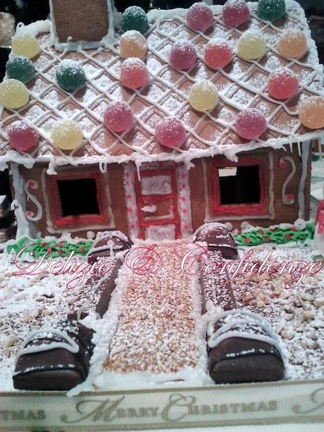 Casetta di pan di zenzero ( la mia gingerbread house per gli allergici a latte e alle uova !! )