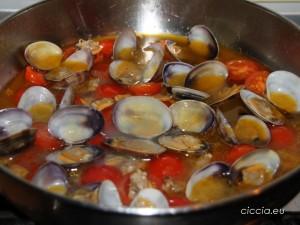 Pasta con le vongole Pasta con le vongole