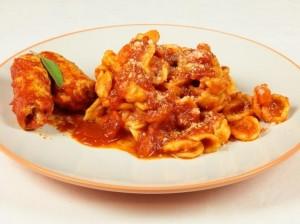 orecchiette-al-sugo-di-involtini