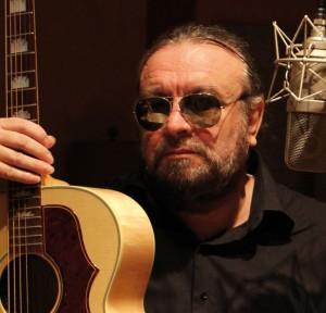 È morto Roberto Ciotti all’età di 60 anni: un chitarrista che amava il blues e le contaminazioni culturali
