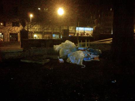 Piazzale Flaminio luogo di grande degrado. Fotocronaca notturna dell'ennesima occasione perduta Piazzale Flaminio luogo di grande degrado. Fotocronaca notturna dell'ennesima occasione perduta
