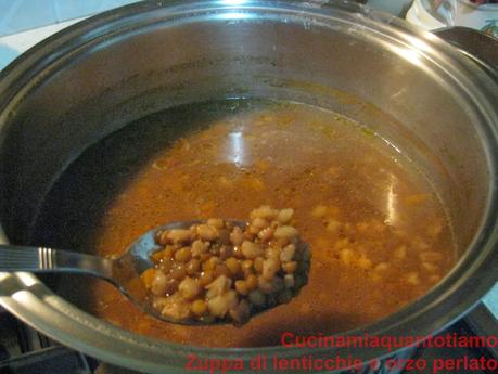 Zuppa di lenticchie e orzo perlato