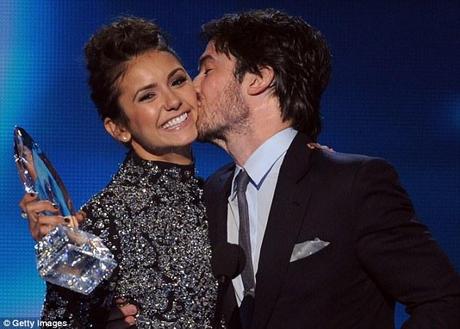 people's choice awards nina dobrev