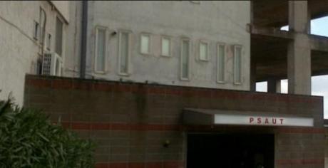 Video, all’Ospedale Apicella il cibo per i malati finisce in pasto ai cani Ospedale Apicella