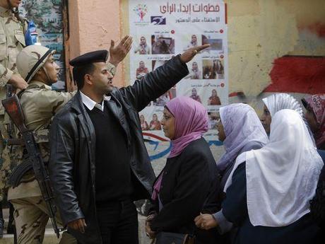 Women Egypt vote constitution