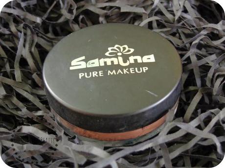 Samina Pure Makeup.