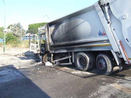 Senza vergogna, dipendenti dell’Asìa rubano carburante. Licenziati! Asìa