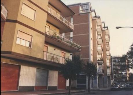 Muore con i fili addosso, folgorato da una scarica elettrica Giugliano