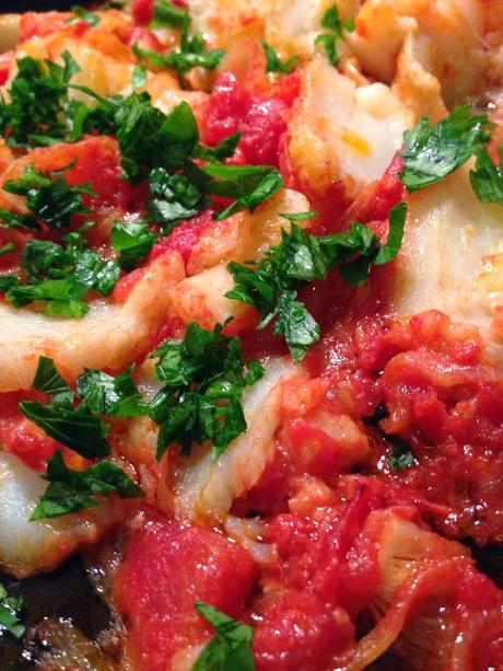 BACCALA' FRITTO IN SALSA DI POMODORO CON CIPOLLE