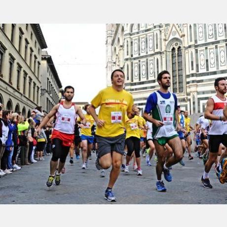 renzi_corre_verso_la_segreteria_e_si_allena_alla_maratona-500-500-377030