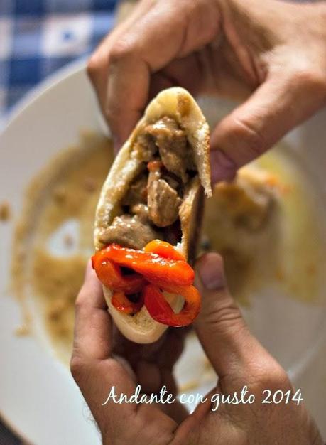 Tajine di Cinta Senese al sidro con peperoni e pita per l'MTC