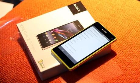 0i3f Sony Xperia Z1 COMPACT   primo unboxing mondiale in video
