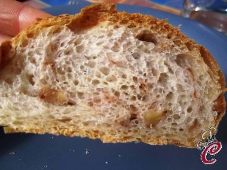 Filoncini al farro con le noci: nuvole di fragrante piacere che coccolano il palato e alimentano l'orgoglio Filoncini al farro con le noci: nuvole di fragrante piacere che coccolano il palato e alimentano l'orgoglio