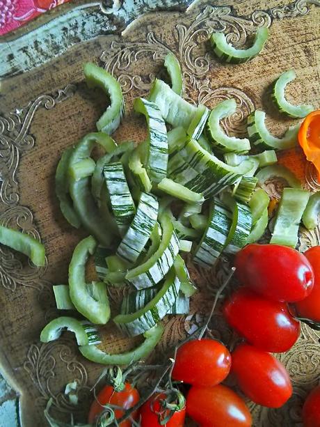 strane presenze...snake gourd bhaji  e Stir-fried bitter melon