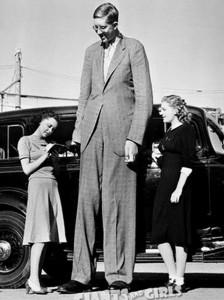 Robert Wadlow: con i suoi 272 cm è stato l’uomo più alto del mondo