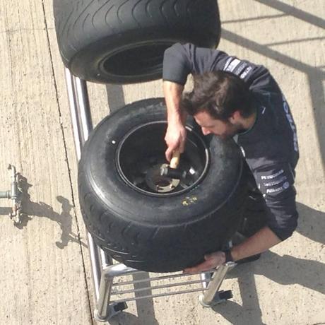 Mercedes e McLaren con i cerchi completamente rivestiti con il Polysil Mercedes e McLaren con i cerchi completamente rivestiti con il Polysil