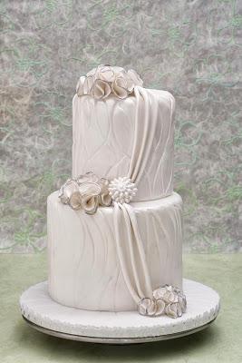 Winter Wedding Cakes by Design a Cake - Milano