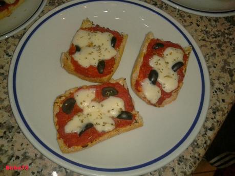 PIZZA DI PANE ALLE OLIVE PIZZA DI PANE ALLE OLIVE