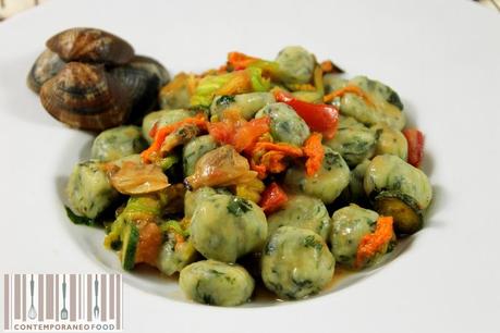Gnocchetti alla lattuga e rucola con vongole e zucchine in fiore gnocchetti alla lattuga con vongole contemporaneo food Gnocchetti alla lattuga e rucola con vongole e zucchine in fiore