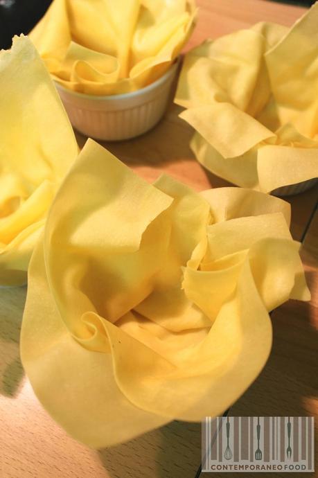 lasagna-monoporzione-contemporaneo-food lasagnette contemporaneo food Lasagna monoporzione con ricotta pomodoro e spinaci novelli