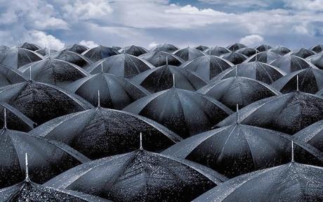 L'acqua ha un modo tutto suo di far crollare i palazzi...