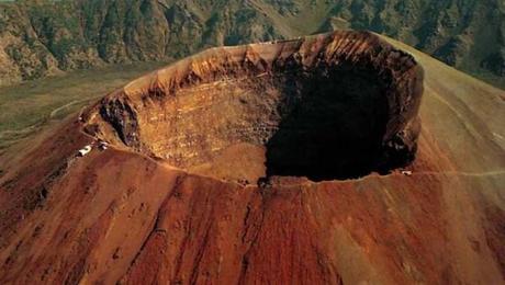 Rischio Vesuvio. In caso di eruzione possiamo scappare dove vogliamo. Ma solo in un caso Rischio Vesuvio