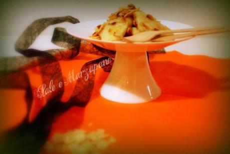 PETTO DI POLLO ALLO ZENZERO E MANDORLE CROCCANTI PETTO DI POLLO ALLO ZENZERO E MANDORLE CROCCANTI