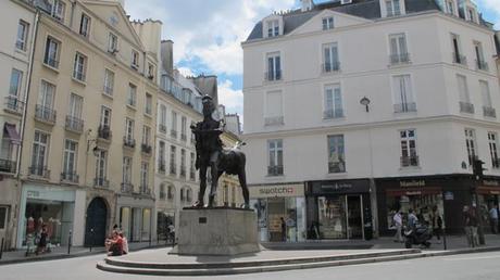 Parigi - Partire da un centauro e  arrivare ad un pollice
