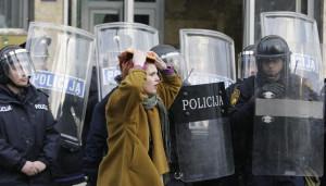 La protesta bosniaca nella città di Tuzla (news.yahoo.com)