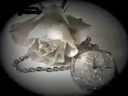 L'UOMO SULLA PANCHINA di Marialuisa Moro L'UOMO SULLA PANCHINA di Marialuisa Moro