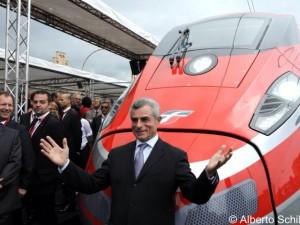 Mauro Moretti, Amministratore Delegato di Ferrovie dello Stato, ha parlato di un autofinanziamento di 11 miliardi per l'acquisto di nuovi treni.