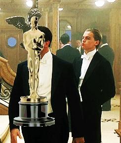 Leonardo Di Caprio Oscar gif 3