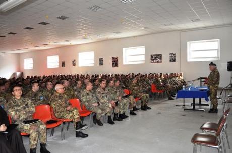 Bari/ Brigata Pinerolo. Il Comandante del 2° FOD vista il 10° Reggimento Trasporti