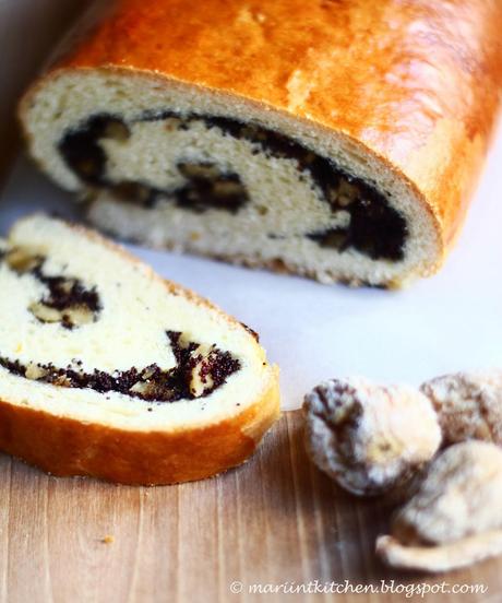 PANE AL BURRO CON SEMI DI PAPAVERO E FICHI SECCHI